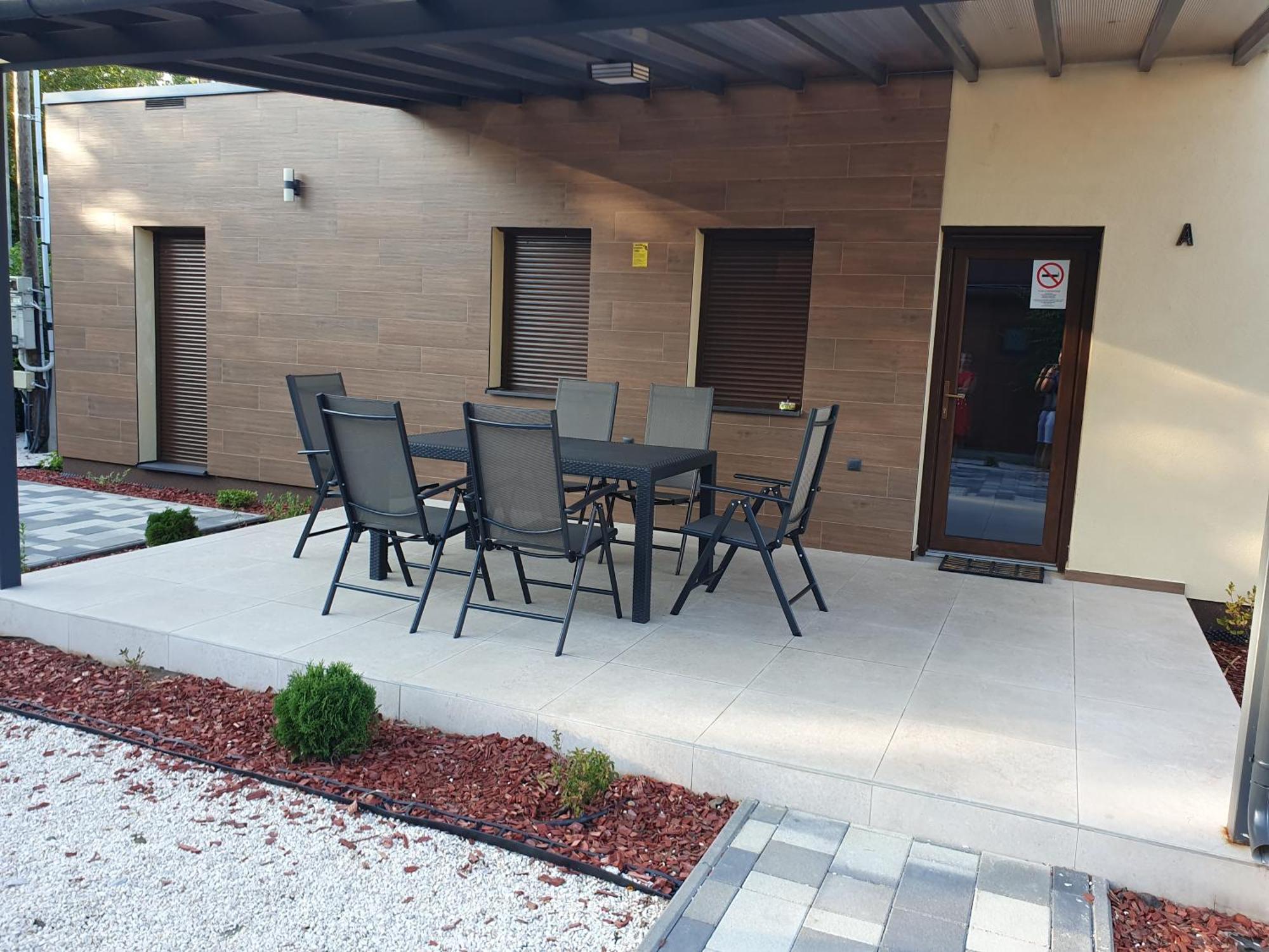 H&H Apartments Poroszló Exterior foto